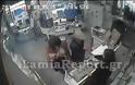 Δείτε πως δυο γυναίκες κλέβουν κοσμηματοπωλείο στη Λαμία [video]