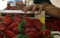 Σούπερ μάρκετ διακόπτουν συνεργασία με την εταιρεία της «ματωμένης φράουλας»