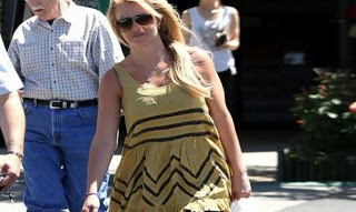 Δες τη Britney Spears χαρωπή νοικοκυρά να κάνει τα ψώνια της! - Φωτογραφία 1