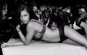 Adriana Lima, To υπέρτατο θηλυκό σε 24 νέες φωτογραφίες της Victoria's Secret - Φωτογραφία 3