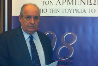 Ο Τέρενς Κουίκ στην εκδήλωση για την Ημέρα Μνήμης της Γενοκτονίας των Αρμενίων - Φωτογραφία 1