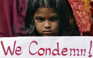 Λαϊκή οργή για τους βιασμούς στην Ινδία - Φωτογραφία 1