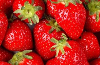 Aπέσυρε τις φράουλες Μανωλάδας από τα ράφια της μεγάλη αλυσίδα σούπερ μάρκετ της Kρήτης! - Φωτογραφία 1