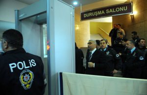 Με ένταση ξεκίνησε η δίκη για το τουρκικό δίκτυο κατασκοπείας - Φωτογραφία 1