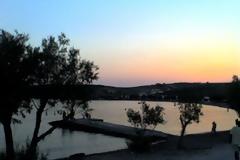 Ταβάρι Λέσβου: Εκεί όπου η ευωδιά της θάλασσας ερωτοτροπεί με την μυρωδιά του ούζου