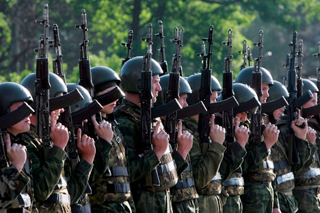 Ρωσία: Μεγαλώνει ο επαγγελματικός στρατός - Φωτογραφία 2