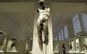 Ελληνικά αγάλματα στη Ντόχα κρύφτηκαν από παραβάν γιατί ήταν ...γυμνά