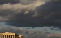 Zeit: Η Αθήνα πέφτει σε μελαγχολία