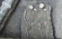Ενας αιώνιος έρωτας: Ζευγάρι κρατιέται χέρι-χέρι εδώ και 1.500 χρόνια - Φωτογραφία 3