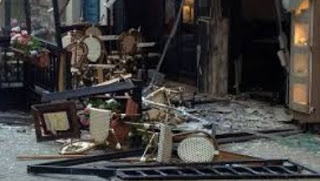 Έκρηξη σε καφετέρια στον Πειραιά - Φωτογραφία 1