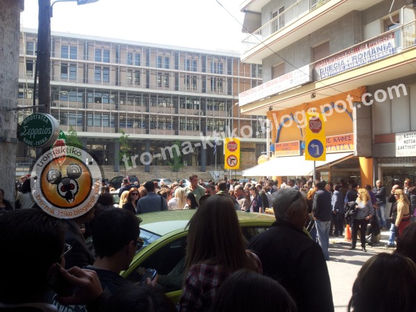 ΣΥΜΒΑΙΝΕΙ ΤΩΡΑ: Τηλεφώνημα για βόμβα στα δικαστήρια Θεσσαλονίκης - Φωτογραφία 2