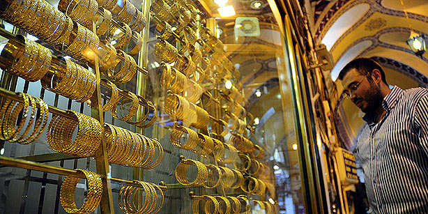 FT: Χρυσός της Τουρκίας: $115 δισ. κάτω από το στρώμα - Φωτογραφία 1