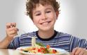 Υγεία: Μάθετε τα παιδιά σας να τρώνε σωστά