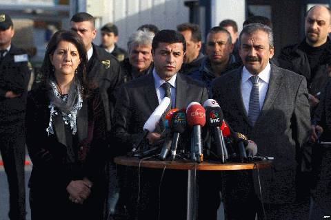 Το κυριότερο κουρδικό πολιτικό κόμμα BDP κάλεσε την Τουρκία να αναγνωρίσει τη Γενοκτονία των Αρμενίων - Φωτογραφία 1