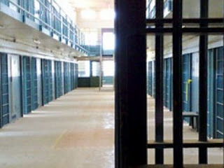 Κρατούμενος άφησε έγκυες 5 σωφρονιστικές υπαλλήλους - Φωτογραφία 1