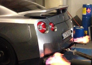 Video: Ένα Ελληνικό Nissan GT-R 700 ίππων βγάζει φωτιές στο δυναμόμετρο - Φωτογραφία 1