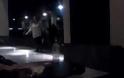 Εισβολή της Ελένης Λουκά στην παράσταση Δαίμονες! - Δείτε το video
