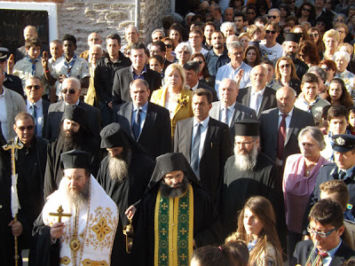 Δήμος Λαγκαδά: Υποδοχή του Τιμίου Σταυρού στην Τ.Κ Πετροκεράσων - Φωτογραφία 2