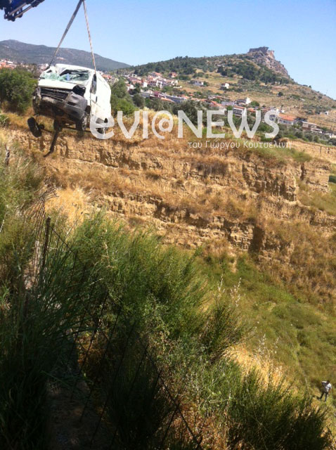 Βασιλικό: Είδαν το φορτηγάκι δυαλυμένο και από μέσα να λείπει ο οδηγός! - Φωτογραφία 3