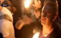 VIDEO: Το γύρο του κόσμου κάνει ο Ναυπλιώτης που δεν καίγεται από το Άγιο Φως