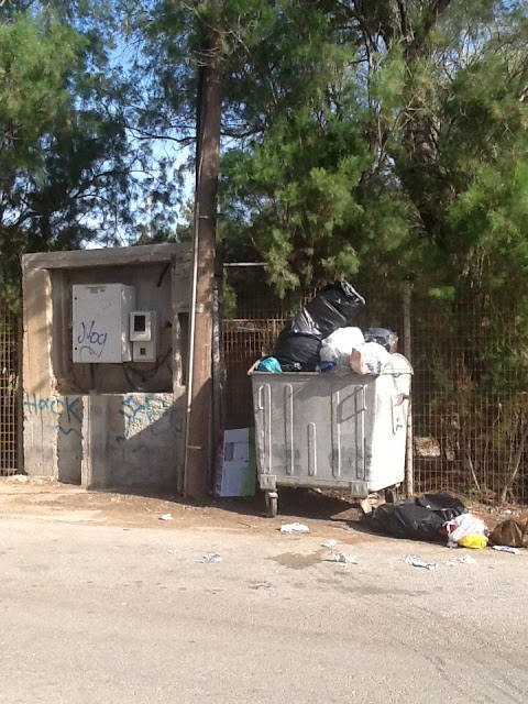 Στη Λαυρεωτική ανέστη μόνο ο Χριστός ! Το απορριματοφόρο παραμένει κλινικά νεκρός - Φωτογραφία 4