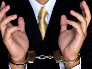 Συνελήφθησαν δύο επιχειρηματίες στα Χανιά για οφειλές προς το Δημόσιο - Φωτογραφία 1