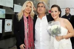 Κουμπάρα η Αννίτα Πάνια