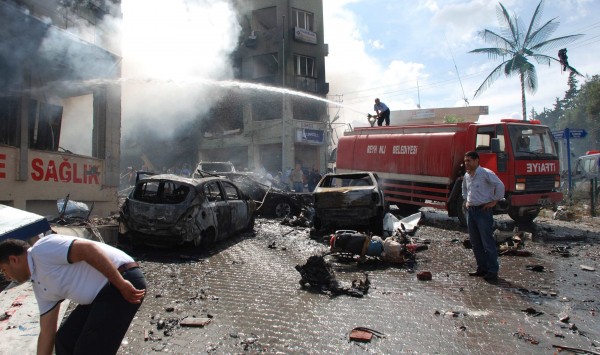 Τρίτη έκρηξη βάφει με αίμα την Τουρκία - Συγκλονιστικά ΒΙΝΤΕΟ - Φωτογραφία 2