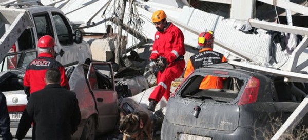 Τρίτη έκρηξη βάφει με αίμα την Τουρκία - Συγκλονιστικά ΒΙΝΤΕΟ - Φωτογραφία 4