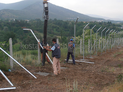 Τοποθέτηση φράκτη για την προστασία της αρκούδας στην Εγνατία Οδό - Φωτογραφία 2