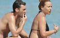 Η σέξι εμφάνιση στην παραλία και ο… μνηστήρας της Πηνελόπης Αναστασοπούλου που της έχει κλέψει την καρδιά! - Φωτογραφία 2