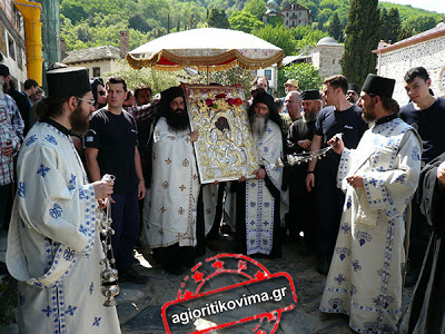 Φωτορεπορτάζ από τη λιτανεία του άξιον εστί στο Άγιο Όρος - Φωτογραφία 2