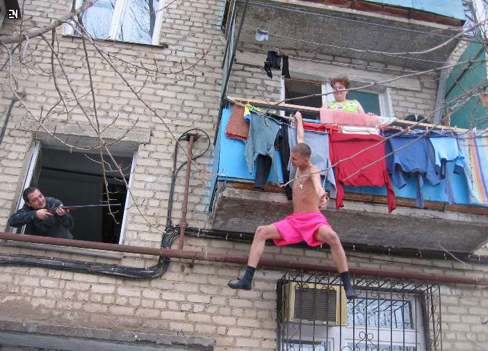 Oι τελευταίες στιγμές ενός...αιωρούμενου εραστή (φωτό) - Φωτογραφία 5