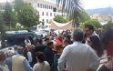 Έξω από το δικαστικό μέγαρο Ιωαννίνων έχουν συγκεντρωθεί αυτή την στιγμή 100δες κάτοικοι του Δήμου Πωγωνίου!