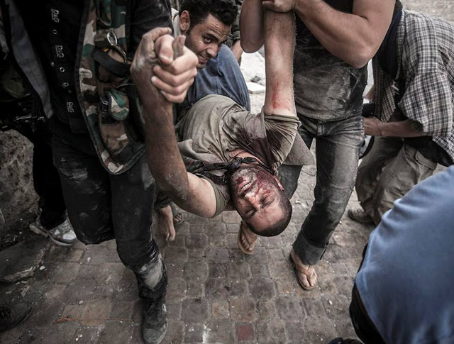 Φωτογραφικό υλικό από τον εμφύλιο στη Συρία - ΠΡΟΣΟΧΗ σκληρές εικόνες - - Φωτογραφία 25