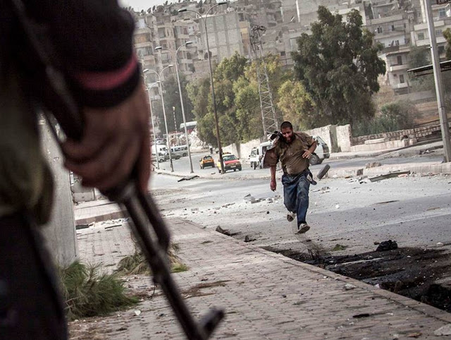 Φωτογραφικό υλικό από τον εμφύλιο στη Συρία - ΠΡΟΣΟΧΗ σκληρές εικόνες - - Φωτογραφία 28