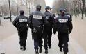 Η αστυνομία ενισχύει την παρουσία της στις τουριστικές τοποθεσίες του Παρισιού