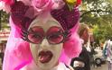 Ο ΔΗΜΑΡΧΟΣ ΞΑΝΑΧΤΥΠΑ... Μπουτάρης: Τιμή για τη Θεσσαλονίκη το Gay Parade, ντροπή η Χρυσή Αυγή