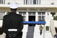 ΕΛΕΟΣ - Τουλάχιστον υπογράψτε τις αποστρατείες μας  - Αγανακτισμένος αξιωματικός προς ΥΕΘΑ