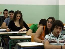 Ομαλά η διεξαγωγή των πανελλαδικών εξετάσεων στην Κρήτη - Φωτογραφία 1