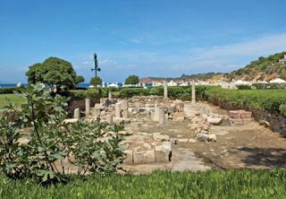 Αρχαιολογικοί χώροι ο Λαιμός και το Μεγάλο Καβούρι στη Βουλιαγμένη - Φωτογραφία 1