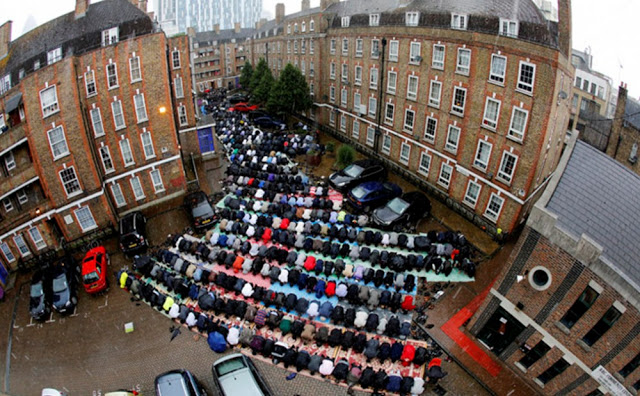 Σε δέκα χρόνια το Ισλάμ θα είναι η κυρίαρχη θρησκεία στη Μεγάλη Βρετανία! - Φωτογραφία 1