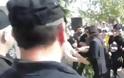 Επεισοδιακή κατάθεση στεφάνων στο Aγρίνιο - Μάχες σώμα με σώμα μεταξύ μελών της Χρυσής Αυγής, του ΚΚΕ, αριστεριστών και αστυνομίας - Δείτε video