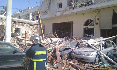 Δείτε φωτογραφίες της έκρηξης με 13 τραυματίες στη Σαλαμίνα - O ένας σοβαρά - Φωτογραφία 3