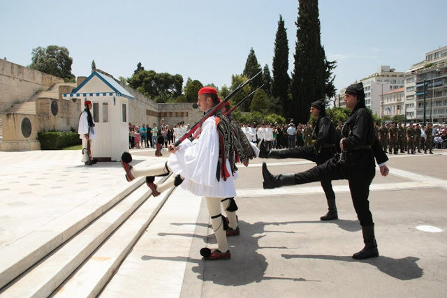 ΠΑΡΟΥΣΙΑ ΑΡΧΗΓΟΥ ΓΕΕΘΑ ΣΤΙΣ ΕΚΔΗΛΩΣΕΙΣ ΓΙΑ ΤΗΝ ΗΜΕΡΑ ΜΝΗΜΗΣ ΤΗΣ ΓΕΝΟΚΤΟΝΙΑΣ ΤΩΝ ΕΛΛΗΝΩΝ ΤΟΥ ΠΟΝΤΟΥ - Φωτογραφία 5