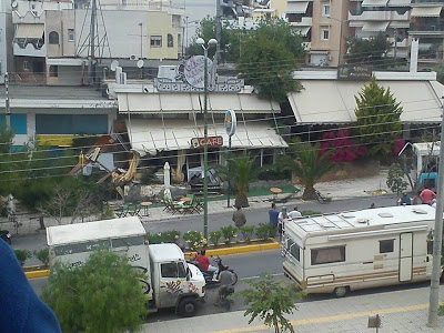 Δείτε φωτό τροχαίο στο τέρμα του 206 Αγ. Μαρίνα Ηλιούπολη! - Φωτογραφία 5