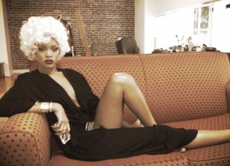 Η Rihanna αλά Marilyn Monroe - Φωτογραφία 3