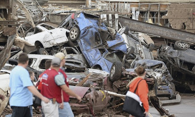 Τουλάχιστον 91 οι νεκροί από τον ανεμοστρόβιλο φονιά στην Οκλαχόμα - Φωτογραφία 4