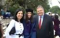 O Ευάγγελος Βενιζέλος στην αποφοίτηση της κόρης του στην Ουάσιγκτον
