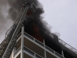 Πάτρα: Aπό απροσεξία η πυρκαγιά στο ξενοδοχείο Αστήρ - Δείτε φωτο-video - Φωτογραφία 1